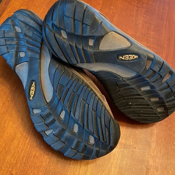 KEEN Women's Presidio Shoe - 9.5 - Picture 4 of 5